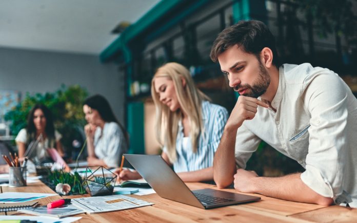 Kancelárske priestory pre stredné a väčšie firmy: coworking podľa vašich predstáv