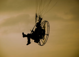 Keď klzák poháňa motor - výhody motorového paraglidingu